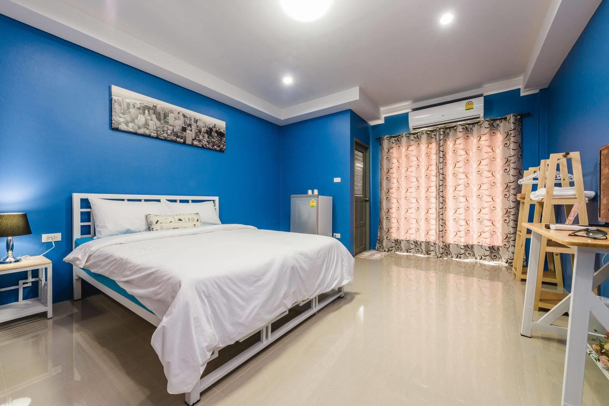 Sweet Dreams Hotel Фетчабури Екстериор снимка